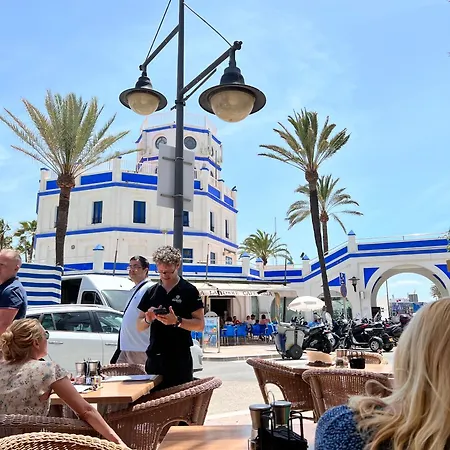 Espectacular Casa Con Terraza En Centro Historico Estepona